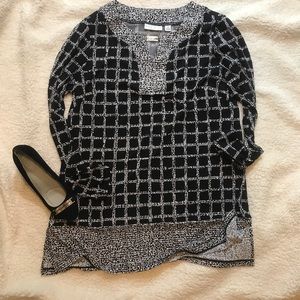 Susan graver black and white tunic shirt medium